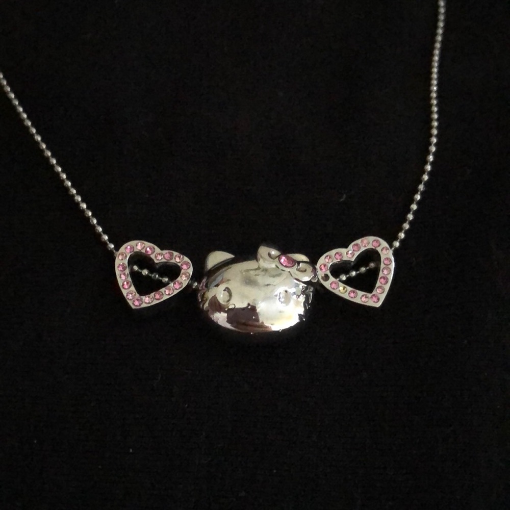 Hello kitty pendant
